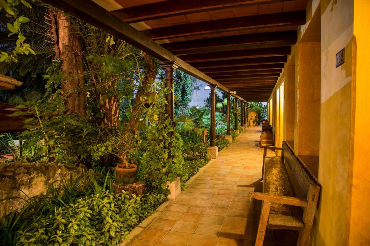 Hotel Las Farolas アンティグア・グアテマラ エクステリア 写真